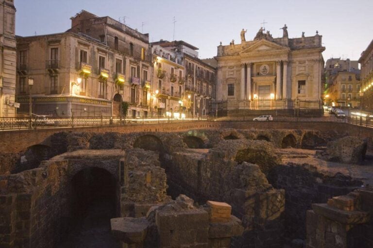 Lanfiteatro di Catania 2 L’anfiteatro romano di Catania rivive grazie a un rendering 3D. Ecco com’era 2000 anni fa