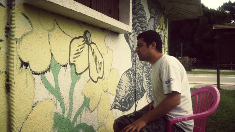Lucamaleonte per DeltArte 2015 Lucamaleonte per il festival itinerante DeltArte. La street art torna a dialogare con Rosolina: un nuovo intervento poetico, nell’area di Rovigo