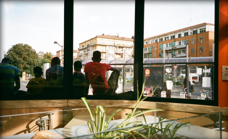 Ogni opera di confessione “Ogni opera di confessione”, il film inchiesta sulle Ex Officine Meccaniche Reggiane. Passato e futuro di una città fantasma