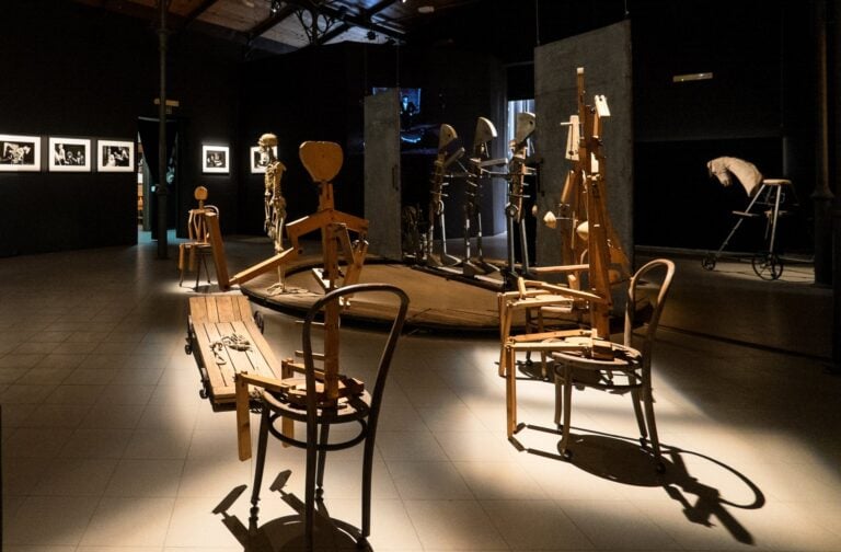 Taddeus Kantor Macchina dell’amore e della morte Museo Internazionale delle Marionette Palermo 2015 foto Giovanni Bordonaro Tadeusz Kantor, l’omaggio di Palermo. Finissage della mostra al Museo delle Marionette dedicata al grande drammaturgo polacco. Tutte le immagini