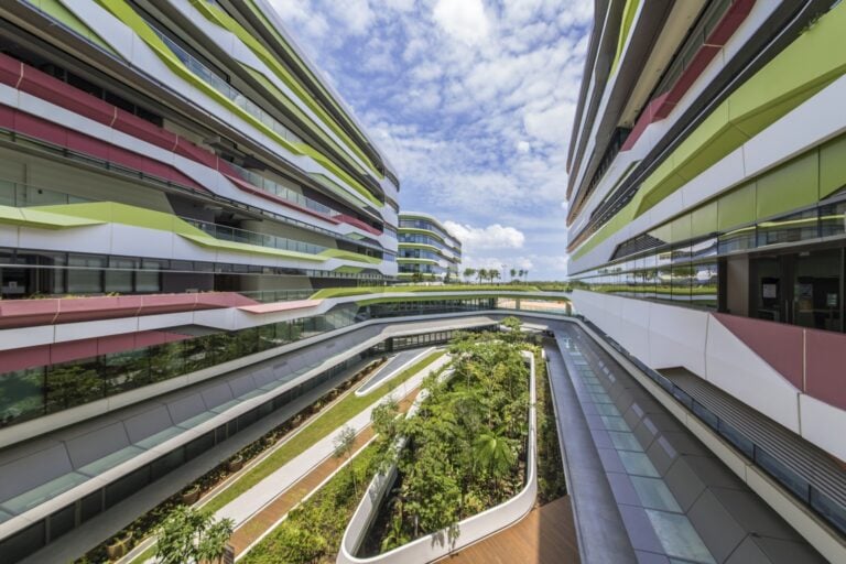 Unstudio Singapore University Of Technology And Design 1 Il MIT del Sud-est asiatico. In soli 5 anni dal progetto UNstudio inaugura il nuovo campus della Singapore University Of Technology And Design