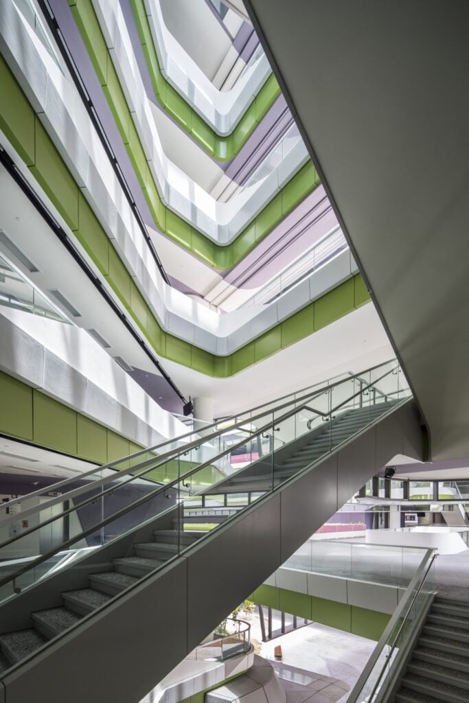 Il MIT del Sud-est asiatico. In soli 5 anni dal progetto UNstudio inaugura il nuovo campus della Singapore University Of Technology And Design