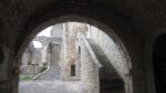 Arco dentrata Abbazia del Goleto Lo Sgarbi furioso. In Irpinia “scopre” l’Abbazia del Goleto e attacca tutto il sistema-Campania: Il Giffoni Festival, Il Madre, Bonito Oliva