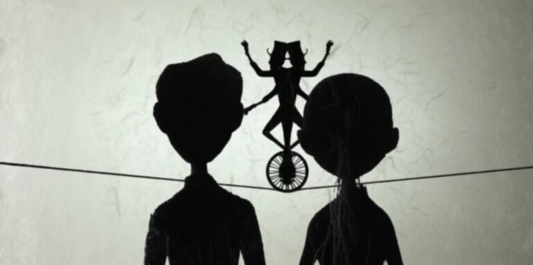 Bears and Dolls Scare Tactics Bears & Dolls, favole indie e teatrini in stop motion