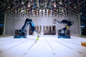 Dai laboratori del MIT alla nave da crociera. Debutta in società il bar robotico, nuovo esperimento tecno-sociale firmato Carlo Ratti