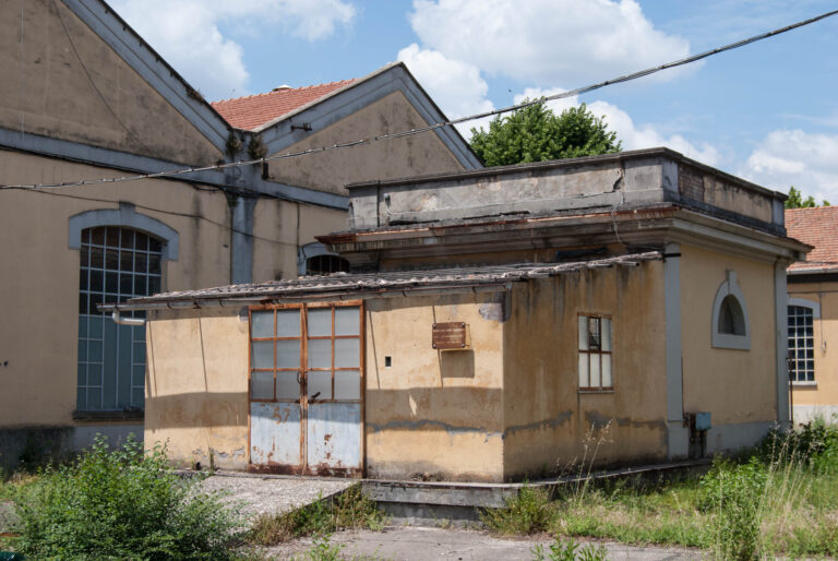 Gli spazi dell’ex Caserma Guido Reni a Roma 7 Ecco come sono oggi gli spazi dell’ex Caserma Guido Reni a Roma, che diventeranno la Città della Scienza. Da domani tutti li potranno vedere per l'Outdoor Camp...