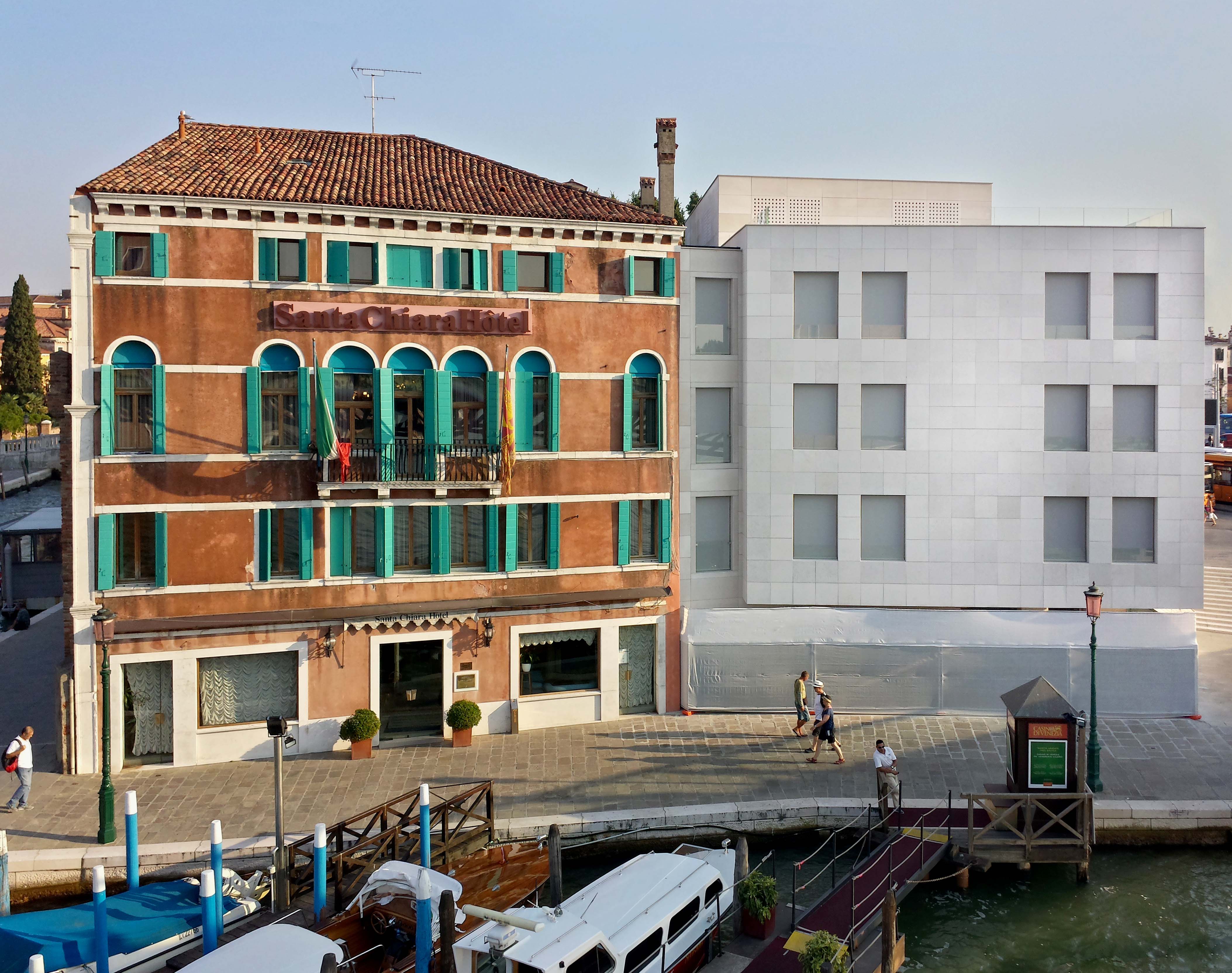 A la meditación base Endurecer Ancora sull'Hotel Santa Chiara a Venezia | Artribune