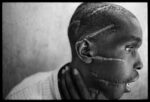 Il celebre scatto di James Natchwey realizzato in Rwanda durante gli scontri Utsi-Tutu
