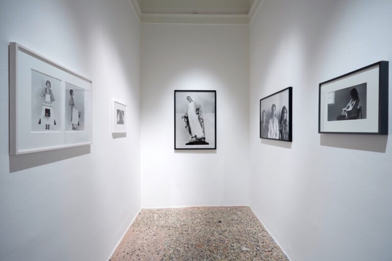 La Grande Madre (De Dominicis) – veduta della mostra presso Palazzo Reale, Milano 2015 – photo Marco De Scalzi – Courtesy Fondazione Nicola Trussardi, Milano