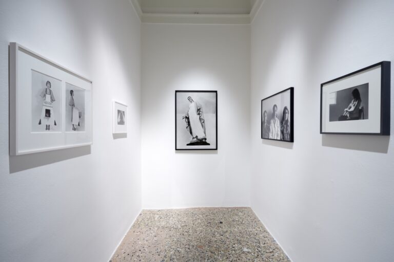 La Grande Madre Palazzo Reale Milano – Gino De Dominicis foto Marco De Scalzi courtesy Fondazione Nicola Trussardi Milano Ecco la Grande Madre secondo Massimiliano Gioni. Immagini dalla preview della mostra milanese a Palazzo Reale: tra Yoko Ono e Boccioni, Marlene Dumas e Cindy Sherman