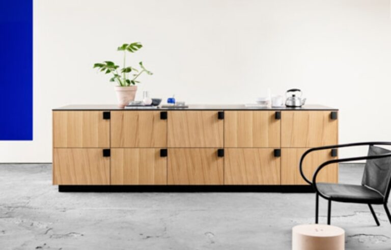 La cucina Kitchen rivisitata da BIG 1 Arredamento d'autore, a prezzi da Ikea. Archistar come Bjarke Ingels, Henning Larsen e Norm customizzano i mobili del gigante svedese, ecco le immagini