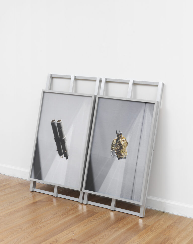 Myeongsoo Kim Untitled Pipe and Gold 2015 Archival pigment print mounted on aluminum wooden frame aluminum u channel Un nuovo spazio espositivo di matrice italiana a New York. A Brooklyn apre Room Service: debutto con una personale del coreano Myeongsoo Kim