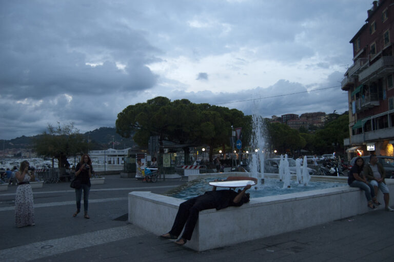 Sabine Delafon Danilo Vuolo e Virginia Zanetti Kafir Lerici 09 Tre artisti, una settimana nel mare di Lerici. Ecco le immagini del progetto RUN/Spazio per artisti di passaggio: protagonisti Sabine Delafon, Danilo Vuolo e Virginia Zanetti