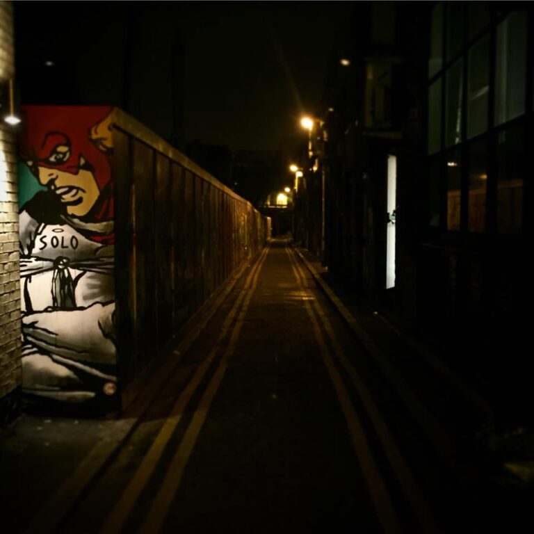 Solo Comics Parkour Londra 2015 9 Street art per supereroi. Flavio Solo, cartoline (a fumetti) da Londra