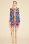 Valentino Resort 2016 10 Valentino Resort sceglie Christi Belcourt. Etnici sì, ma con ricercatezza. La maison, affezionata alle citazioni colte, collabora con l'artista nativa americana