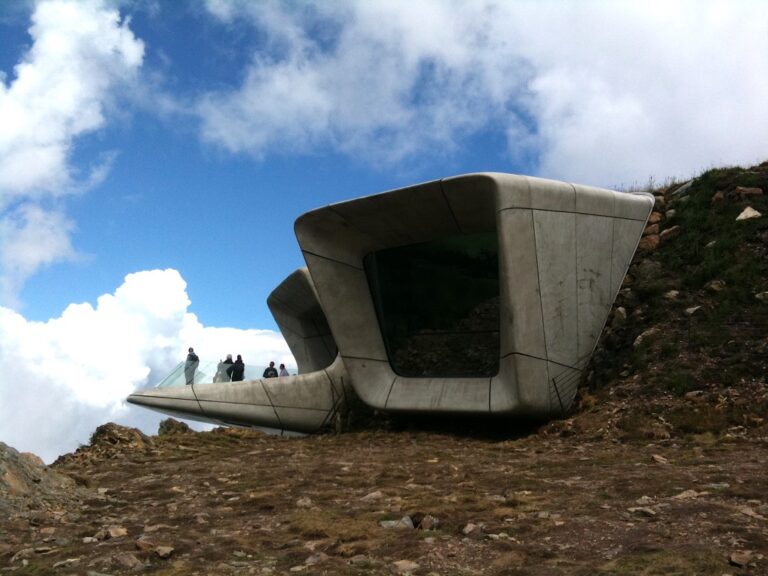 Zaha Hadid, Museo Messner, Plan de Corones