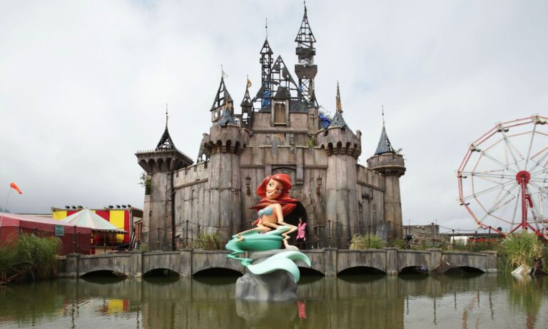 Banksy, Dismaland, Contea di Somerset - Gran Bretagna, 2015