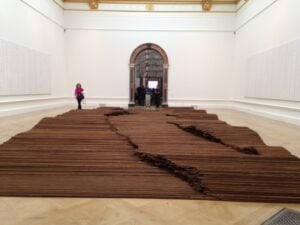 Il ritorno di Ai Weiwei. Ecco le immagini dalla preview della grande mostra londinese alla Royal Academy