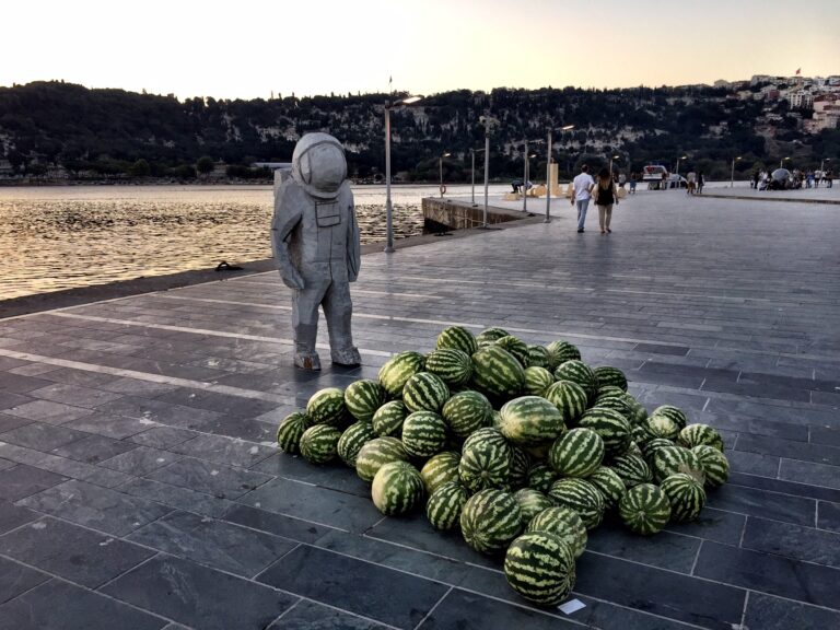 Art International 2015 Istanbul 12 Non solo Biennale di Istanbul. Sul Corno d'Oro c'è anche la fiera Art International, con tanta Italia fra gli stand: ecco le immagini dell'opening