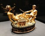 Benvenuto Cellini Saliera Metti una sera a cena al Kunsthistorisches Museum di Vienna, con John Pawson, Nadja Swarovski e la “lente” di cristallo. È tempo di Design Week nella capitale austriaca