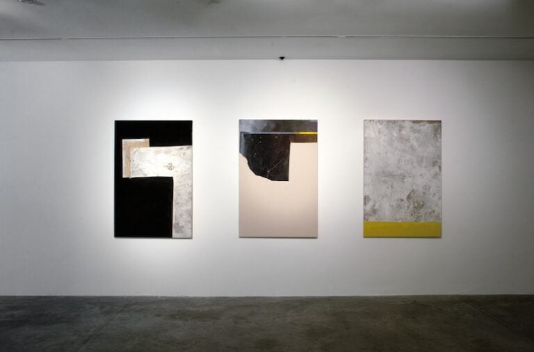 Gianni Politi, Mountaintop Waterdrop, installation view