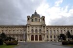 Kunsthistorisches Museum Vienna Foto Jorge Láscar Metti una sera a cena al Kunsthistorisches Museum di Vienna, con John Pawson, Nadja Swarovski e la “lente” di cristallo. È tempo di Design Week nella capitale austriaca