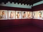 Sguardo di donnaCasa dei Tre Oci Venezia 17 Lo Sguardo (fotografico) della donna. Immagini dalla preview della grande mostra alla Casa dei Tre Oci, a Venezia, curata da Francesca Alfano Miglietti con allestimenti di Antonio Marras