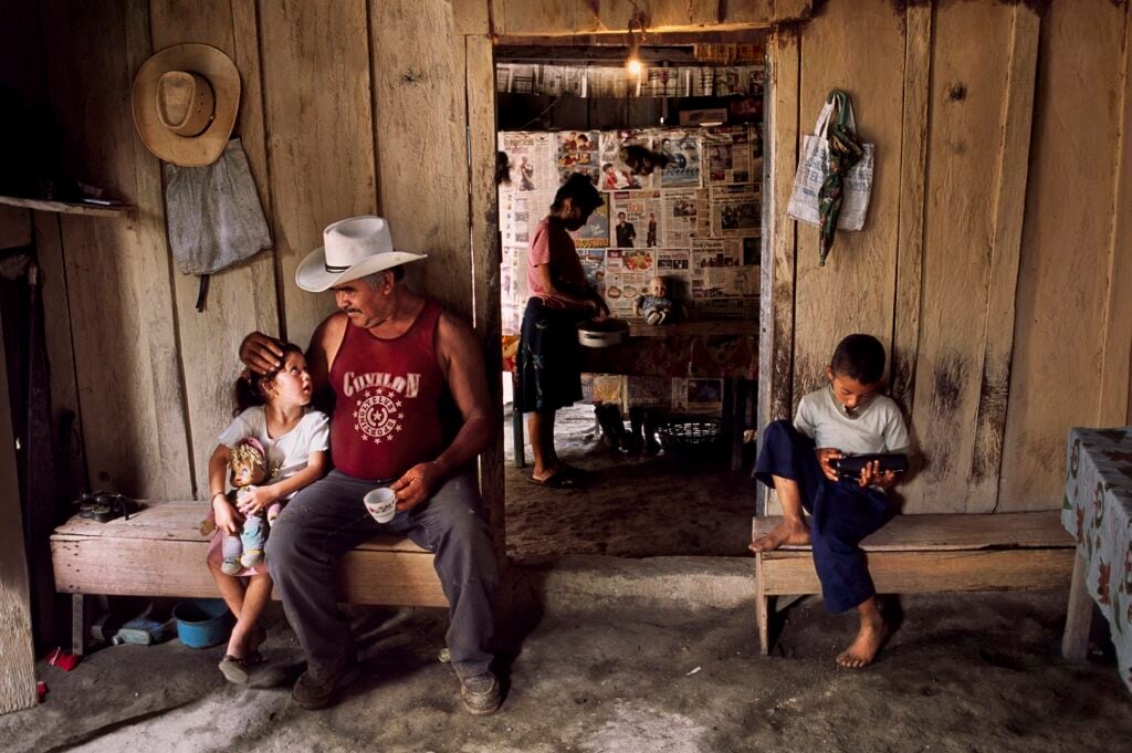 Steve McCurry a Venezia. Una mostra a libro aperto