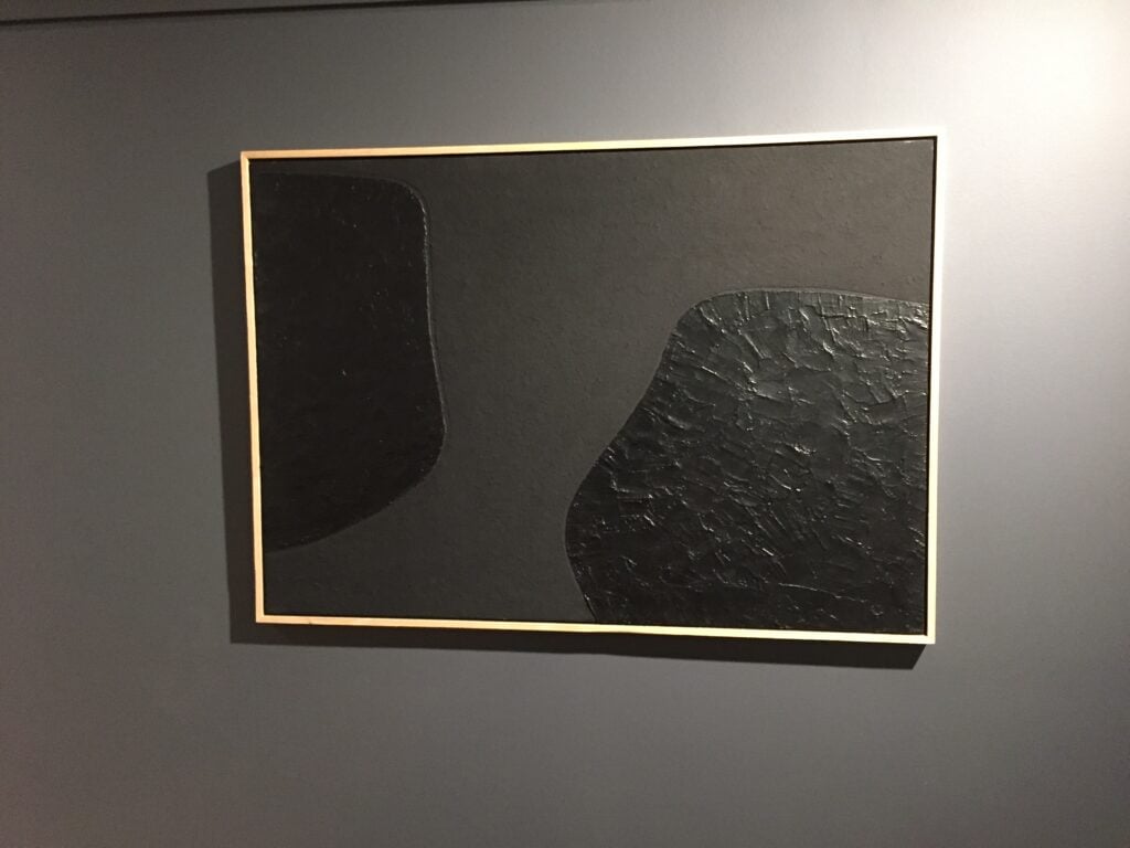 A celebrare Burri a Londra ci pensa Mazzoleni. Ecco le immagini dalla preview della retrospettiva di stampo museale nella galleria di Albemarle Street