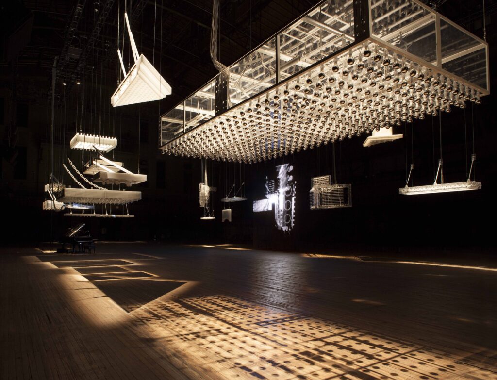 Ecco le immagini dalla preview all’Hangar Bicocca di Milano. Le Ipotesi di Philippe Parreno, tra coreografia e drammaturgia