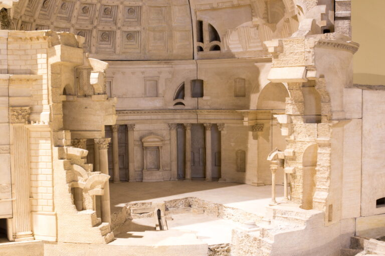 Georges Chedanne modello Pantheon Il modello in scala del Pantheon ritorna in esposizione al Museo Leonardo da Vinci. E a Milano, si presenta il progetto pilota del restauro a più mani