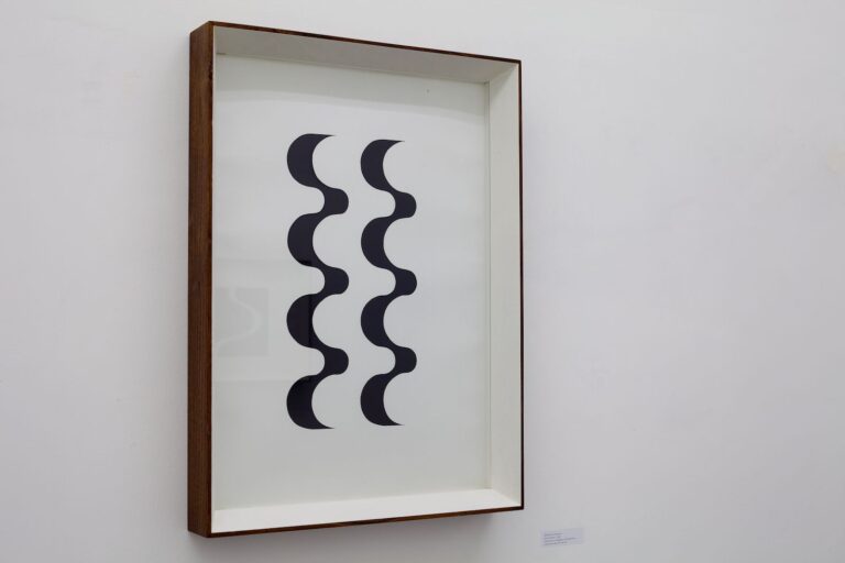 Gianfranco Chiavacci - François Morellet – rigorosi rigolards - veduta della mostra presso Die Mauer, Prato 2015