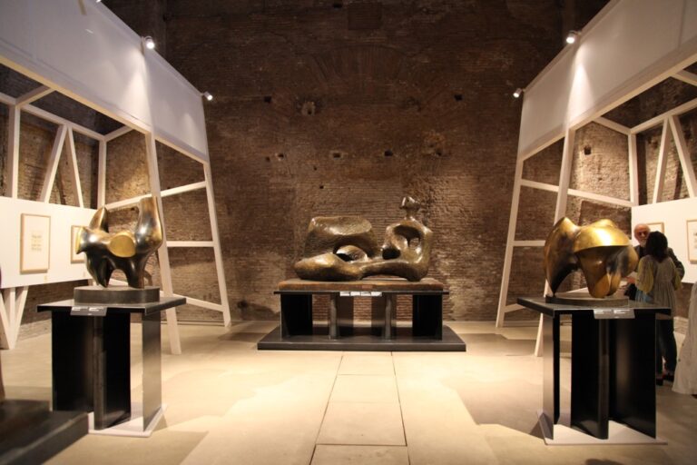 Henry Moore - veduta della mostra presso le Terme di Diocleziano, Roma 2015 - photo Roberto Galasso