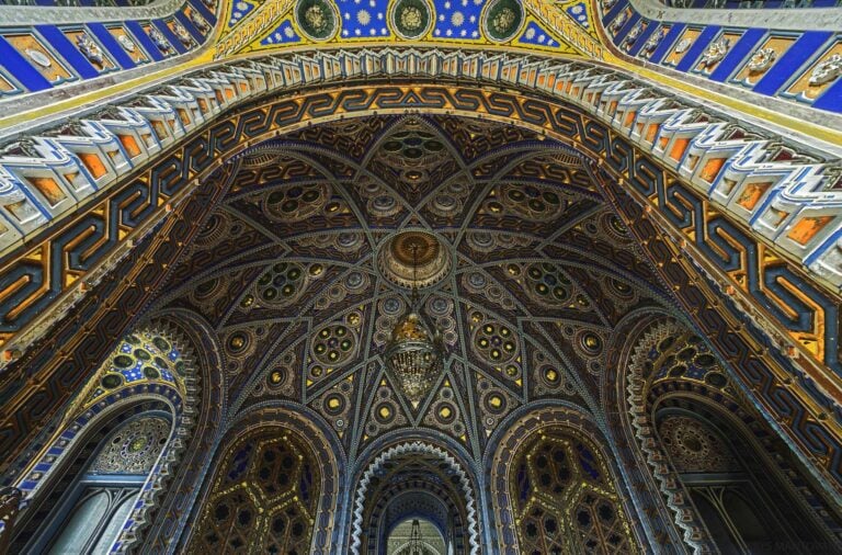 Il Castello di Sammezzano foto Krys Mantovani Save Sammezzano. All’asta a Firenze il più invisibile ed eclettico dei castelli italiani: ma chiunque può comprarne un pezzetto aderendo all'iniziativa di crowdfunding