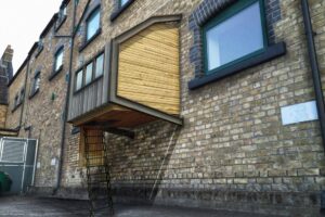 Architetture “parassite” per senzatetto: è l’idea di un giovane designer londinese. Sul web, la campagna per finanziare il prototipo