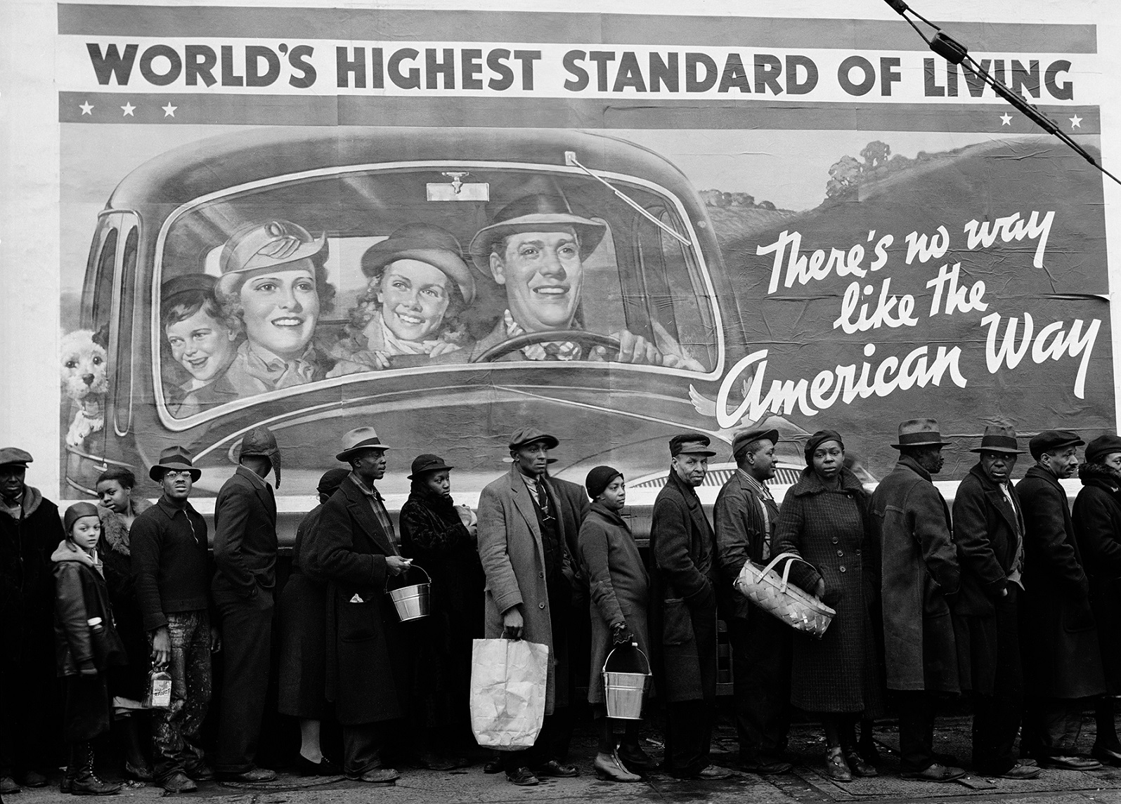 Margaret Bourke-White, At the time of the Louisville Flood, Louisville, Kentucky 1937, by Margaret Bourke-White © Time Inc. All rights reserved