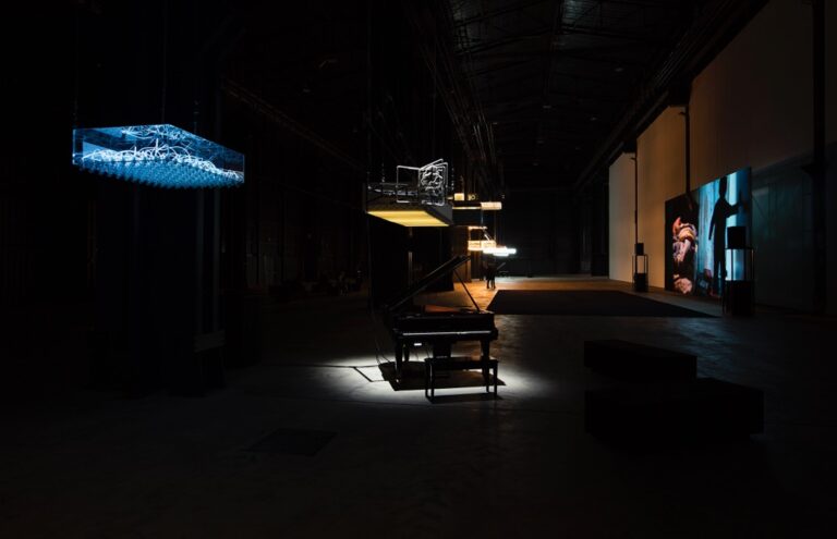 Philippe Parreno - Hypothesis - veduta della mostra presso HangarBicocca, Milano 2015 - Courtesy of the Artist; Pilar Corrias Gallery; Gladstone Gallery; Esther Schipper; Fondazione HangarBicocca, Milano - photo © Andrea Rossetti