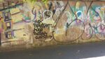 Scritte sessiste su un murale di Alicè Street Art. Tra riqualificazione e vandalismo