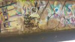 Scritte sessiste su un murale di Alicè Street Art. Tra riqualificazione e vandalismo