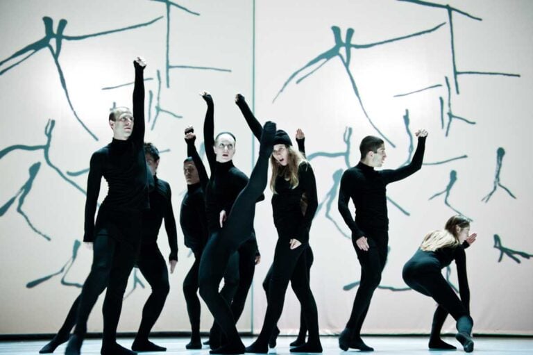 Henri Michaux: Mouvements. Photo: Sylvie-Ann Paré. Interpreti: Gérard Reyes, Mariusz Ostrowski, James Viveiros, Lucy may, Lucie Mongrain, Leon Kupferschmid, Carol Prieur