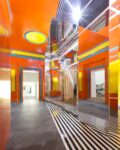 Daniel Buren, Axer - Désaxer, Madre, Napoli 2015 - courtesy Fondazione Donnaregina per le arti contemporanee, Napoli - photo © Amedeo Benestante