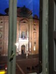 Darren Bader Proposta per le 9 Sinfonie Piazza Carignano 2 Torino 6 Torino Updates: 9 stanze per 9 Sinfonie di Beethoven. È l’opera sonora di Darren Bader in un palazzo del ‘700. Con una personale anche da Franco Noero. Ecco il video…