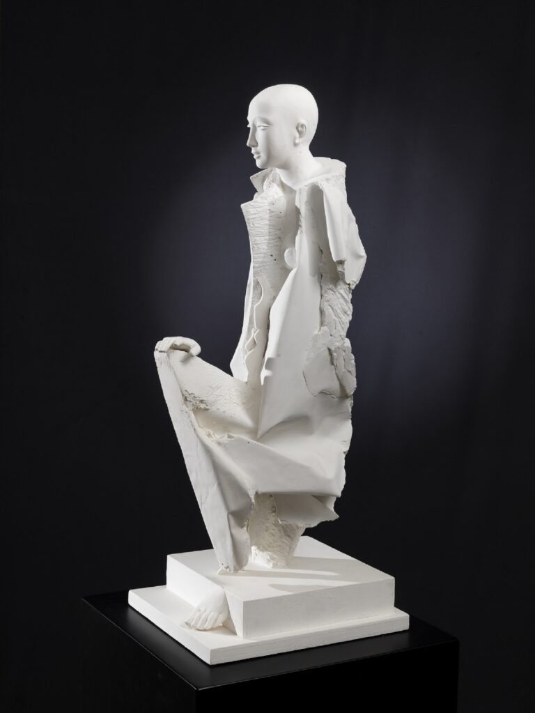 Giorgio Conta, Enigma, 2015, gesso-plaster, 75x27x31 cm