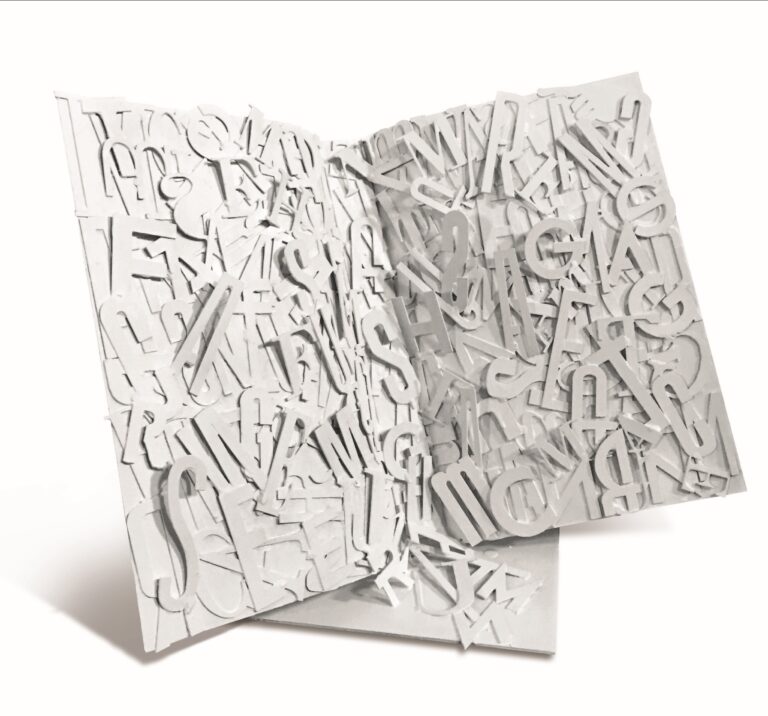 Giorgio Milani, Parole in cerca di libertà, 2015, assemblaggio di caratteri in acciaio lavorati a laser, cm 50x70x30 cm