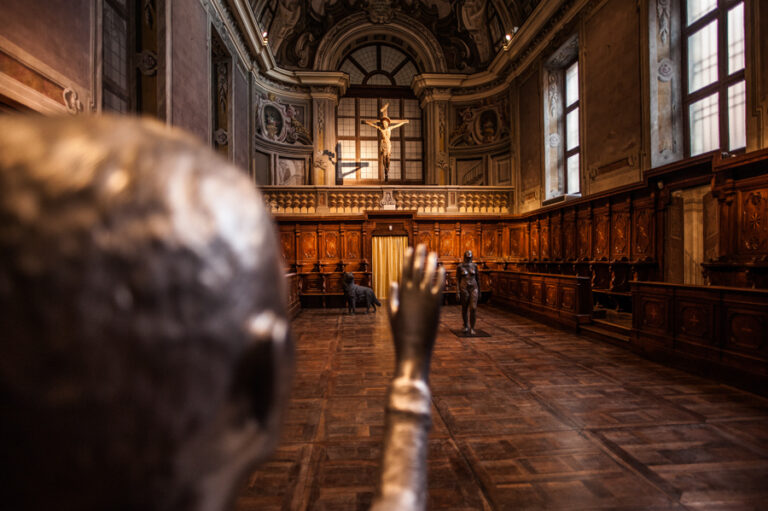 Kiki Smith – Sculpture – veduta della mostra presso il Coro della Maddalena, Alba 2015 - photo Stefania Spadoni