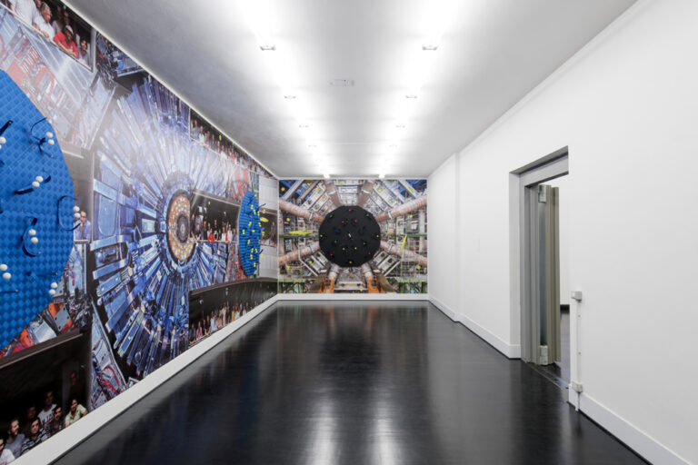 Luca Pozzi – Detectors – veduta della mostra presso Federico Luger Gallery, Milano 2015 – photo Cosimo Filippini – background image credit CERN (LHC, Atlas Detector) and Michael Hoch (CMS Experiment)