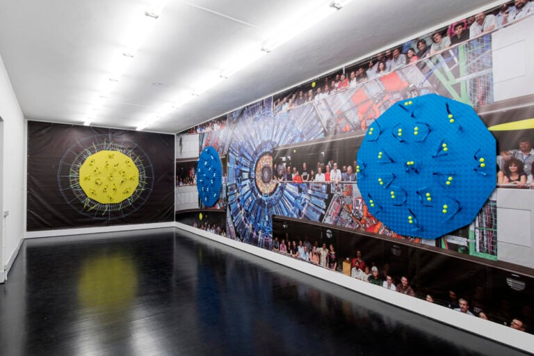 Luca Pozzi – Detectors – veduta della mostra presso Federico Luger Gallery, Milano 2015 – photo Cosimo Filippini – background image credit CERN (LHC, Atlas Detector) and Michael Hoch (CMS Experiment)