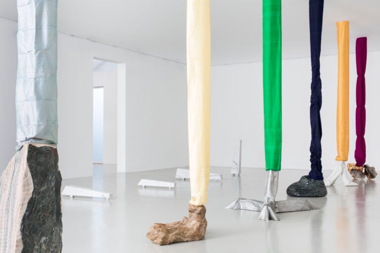 Luciano Fabro - veduta della mostra presso la Galleria Christian Stein, Pero 2015 - Courtesy Archivio Luciano e Carla Fabro & Galleria Christian Stein, Milano - photo Agostino Osio