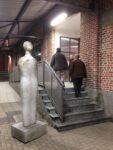 Milano Scultura 2015 Fabbrica del Vapore 10 Immagini e video dall'affollato opening di Milano Scultura. Alla Fabbrica del Vapore la prima fiera italiana dedicata alle arti plastiche