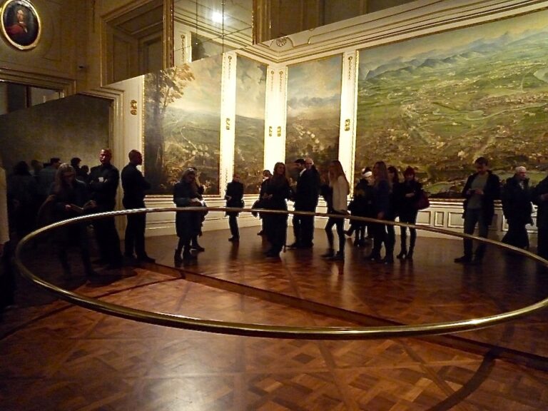 Olafur Eliasson Baroque Baroque inaugurazione 07 Olafur Eliasson a Vienna? È barocco, che più barocco non si può. Ecco le immagini dell'inaugurazione nel Palazzo d’Inverno del Principe Eugenio